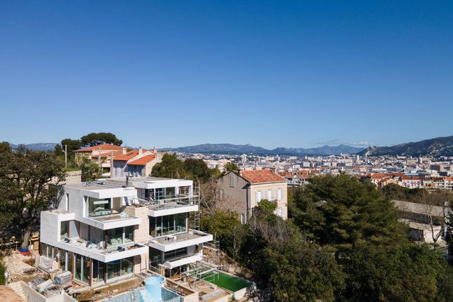 Villa for sale in Marseille, Bouches-Du-Rhône, Provence-Alpes-Côte d`Azur, France