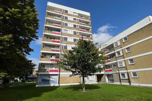 Flat for sale in Holyrood House, Southampton