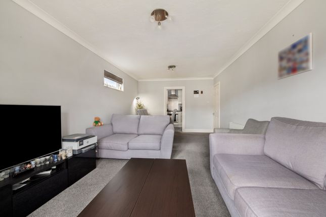 Flat 27, Bedford Terrace, 40, Cedar Road, Sutton photo 4