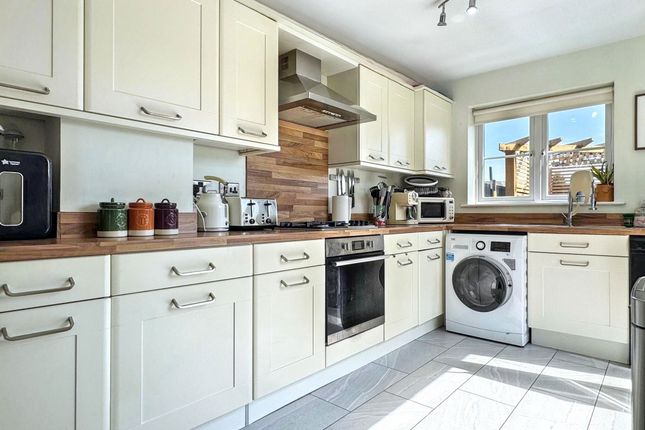 45, Walton Gardens, Wallsend photo 3
