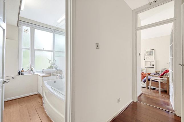 Flat for sale in Taverner Square, Highbury Grange, London