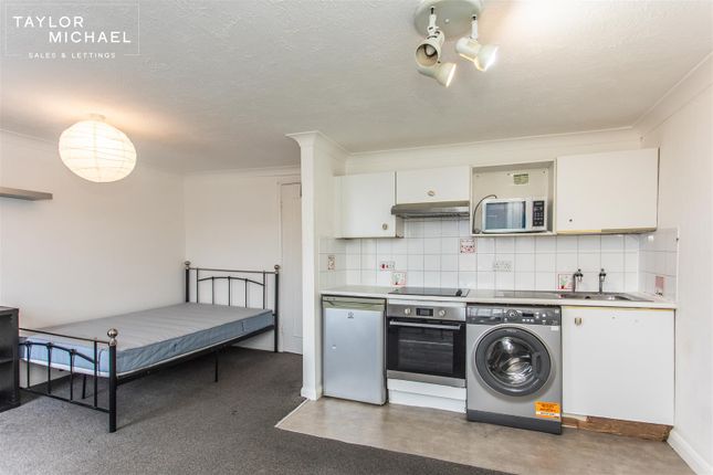 Flat 11, 7, Pavilion Parade, Brighton photo 3