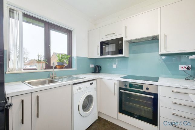 23, The Cedars, Hailsham photo 2