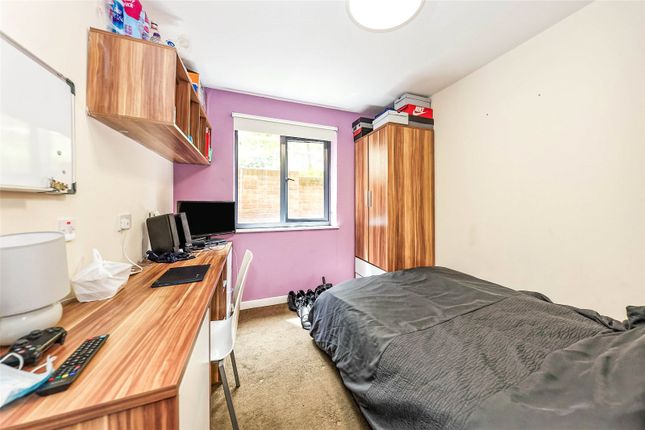 322 Behn Hall,, Parham Road, Kent photo 2