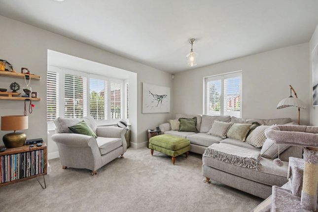 1, Morant Crescent, Botley, SO32 photo 4