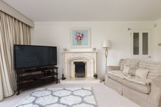 Flat 4, 2, Succoth Court, EDINBURGH photo 4