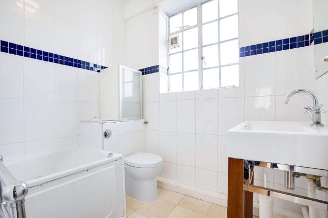 Flat for sale in Wigmore Street, London