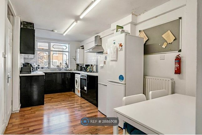 Yatesbury Court, Studley Close, London photo 2