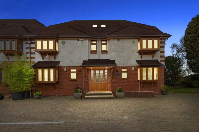 Houses For In West London Flat In Field View Close Mawneys Romford West London