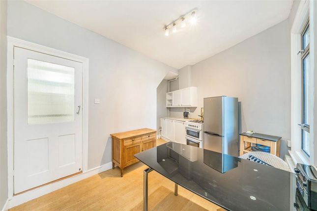 21, Blissett Street, London photo 4