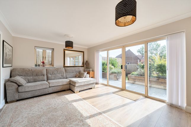 10, Boyton Mead, Eastleigh photo 2