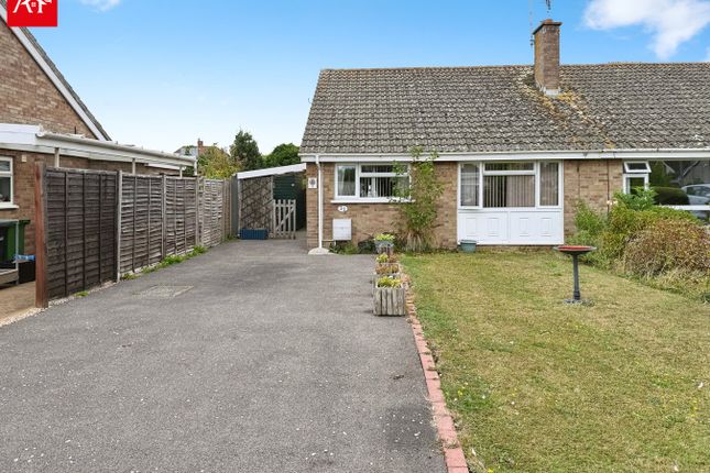 2-bed semi-detached on 31, Maple Drive, Burnham-on-Sea, £260,000