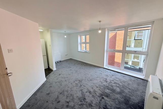 63, Nottingham photo 3
