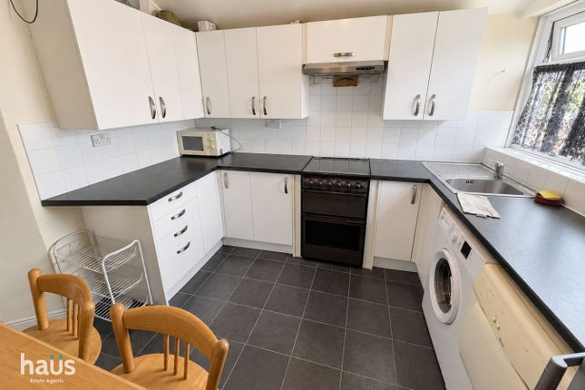 15, Byron Road (Top Floor), Gillingham photo 3