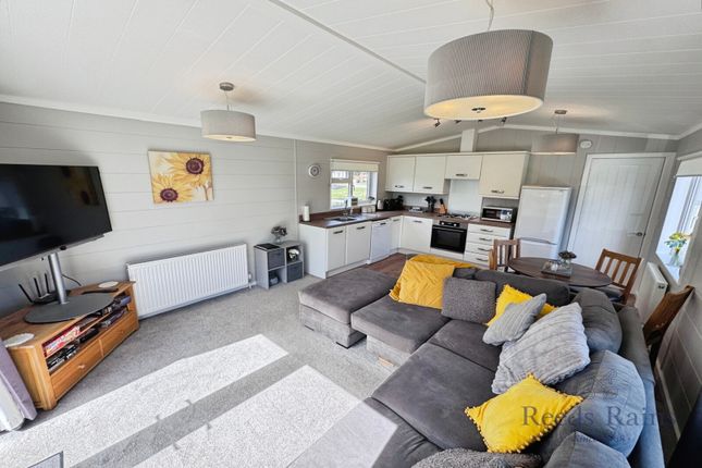 Tingdene - Hollicars Holiday Park,, York Road, York photo 2