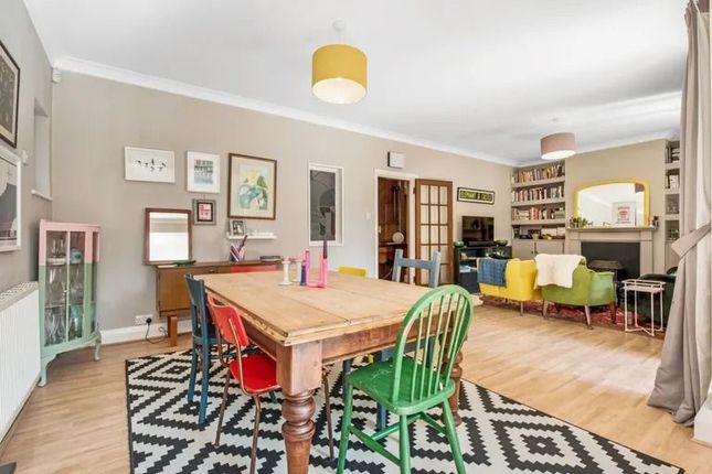 51 Highfield Hill, London photo 4