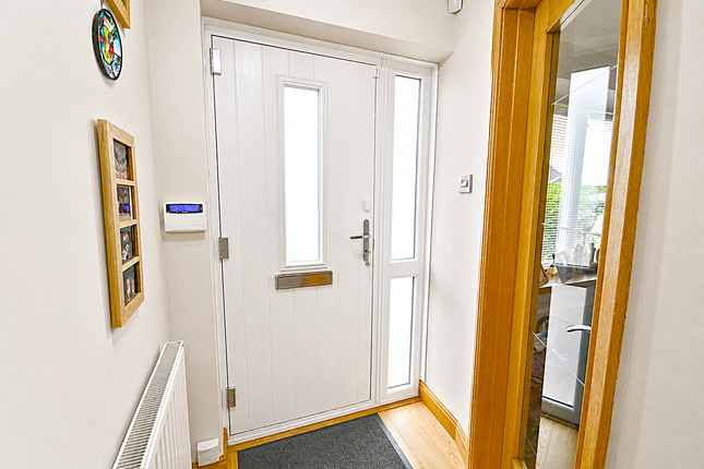 3, Saffron Close, Doncaster, DN11 9PS photo 3
