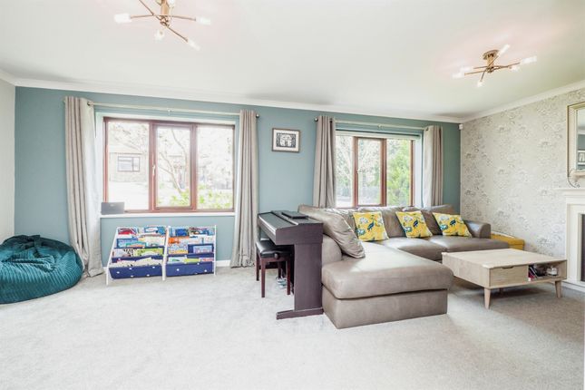 Detached house for sale in Hampton Court Road, Penylan, Cardiff