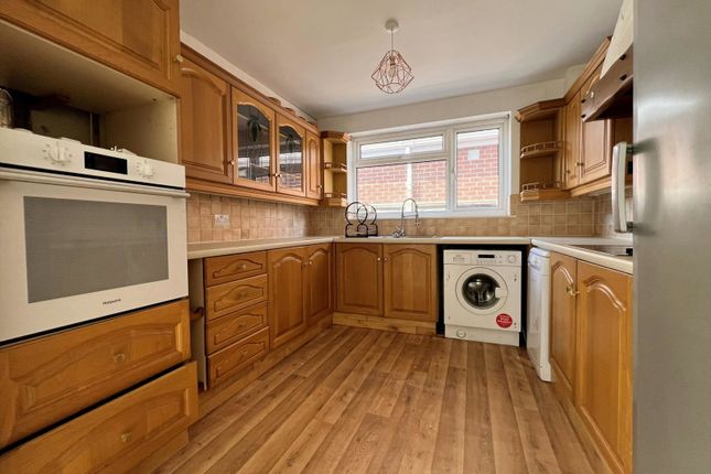 45, Knapton Avenue, Billingham photo 4