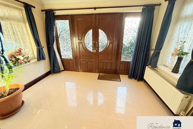 Wychwood, Park Road, Slough photo 3