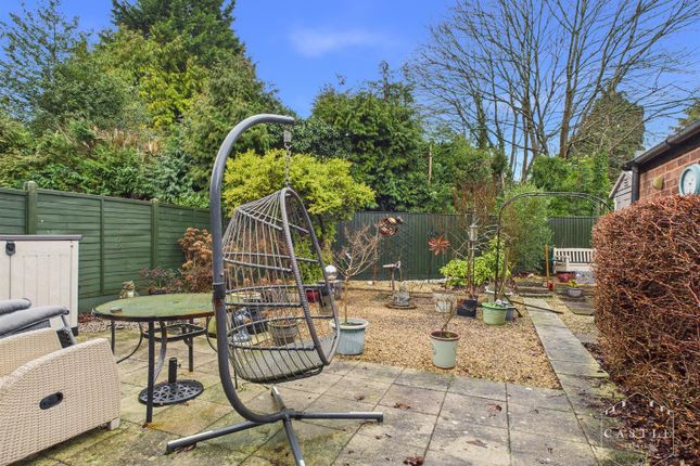6, Battledown Close, Hinckley photo 2