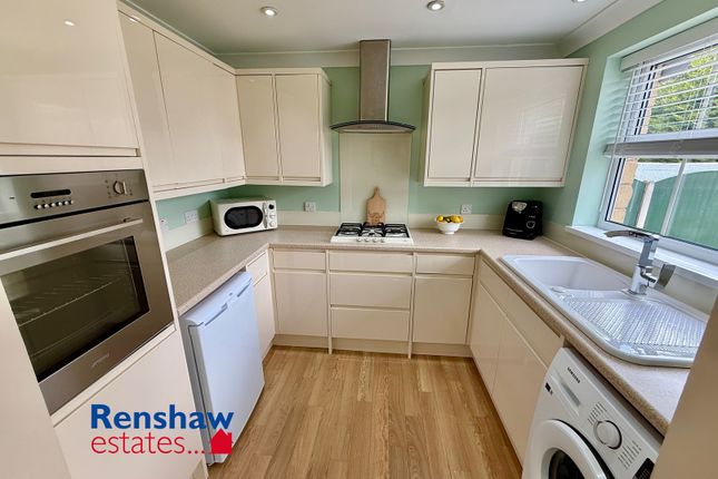 2 Laneward Close, Ilkeston photo 2