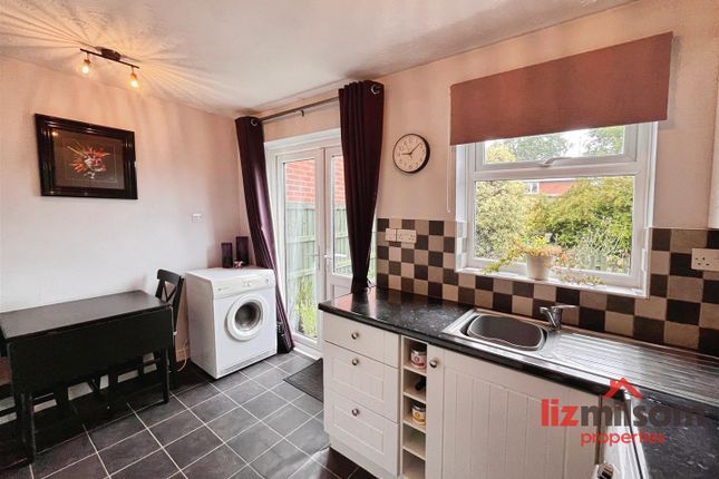 54, Falcon Way, Woodville photo 4