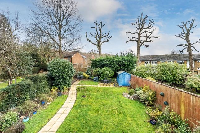 31, Central Way, Oxted photo 3