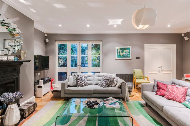 Flat for sale in Cleveland Square, London W2