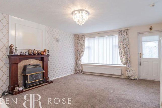 9, Mossfield Close, Preston photo 2