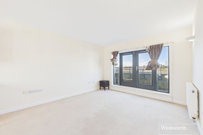 11 Alexander Court,, Sunningdale Gardens, London photo 3