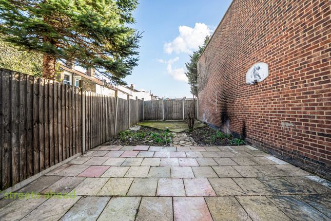 67, Stanley Road, Croydon photo 4