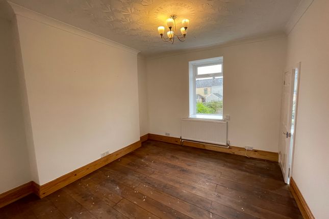 End terrace house to rent in Queen Victoria Road, Llanelli
