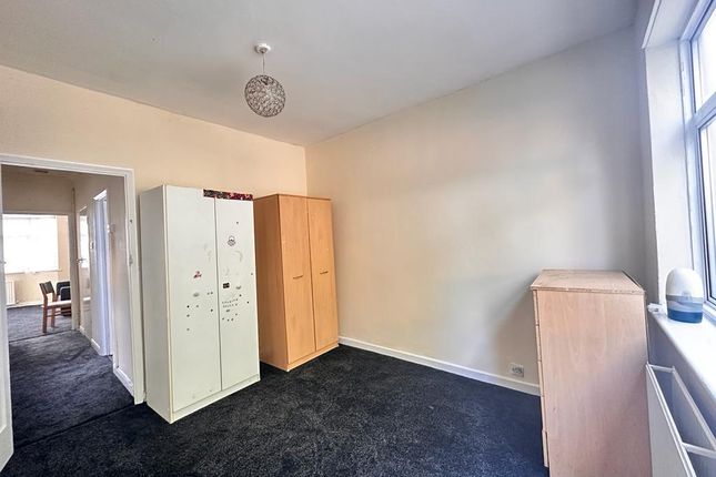 88 Balfour Road, Southall photo 2