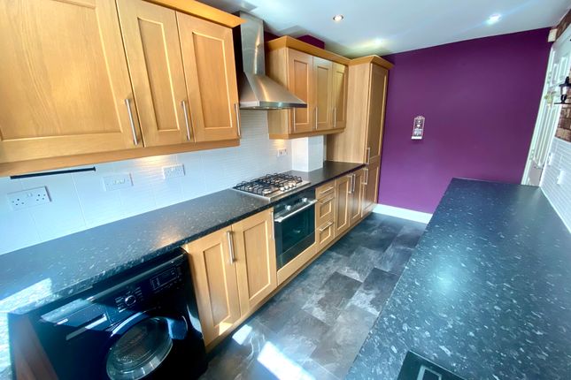 112, Newcastle upon Tyne photo 2