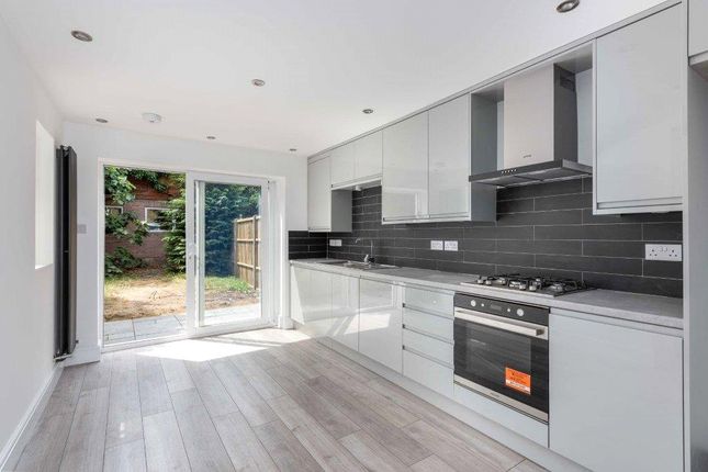 88a, Albany Road, Surrey photo 2