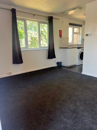 3, Lowdell Close, London photo 2