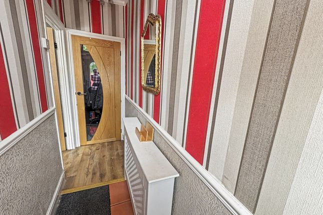 5 Llewellyn Street, Blaencwm photo 4