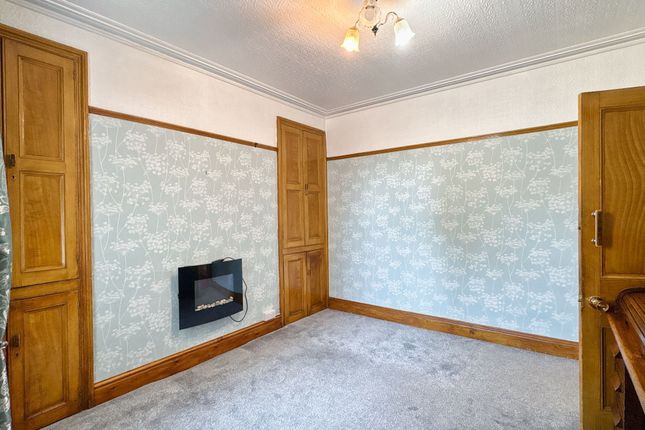 100 Gnoll Park Road, Neath photo 4