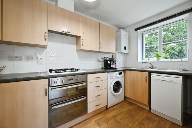 88, Jersey Drive, Wokingham photo 3