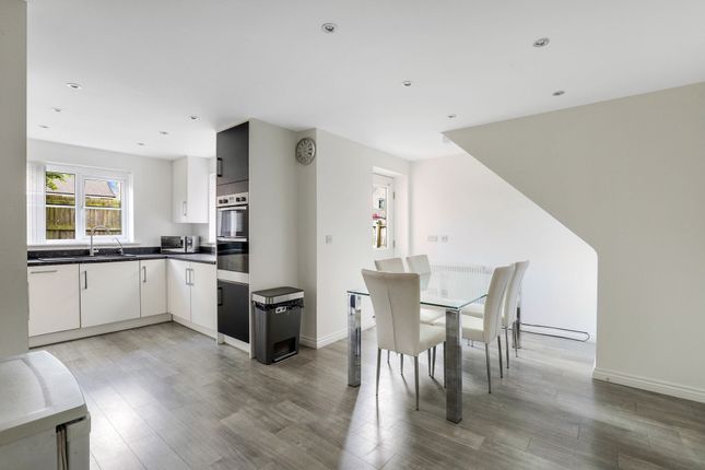 9 Denbury Court, Nottingham photo 3