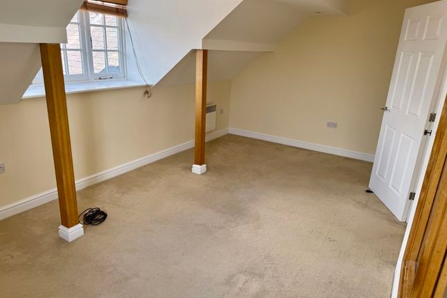 14 Abbey Court, Thomas Webb Close, DAVENTRY photo 2