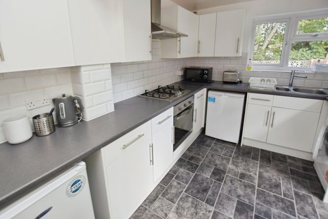 69, Priory Road, Exeter photo 4