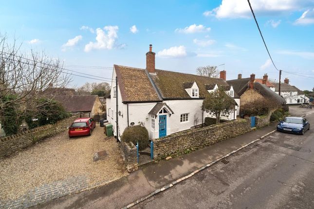 3-bed house on Rose Cottage, Cumnor Village, Oxford, £600,000