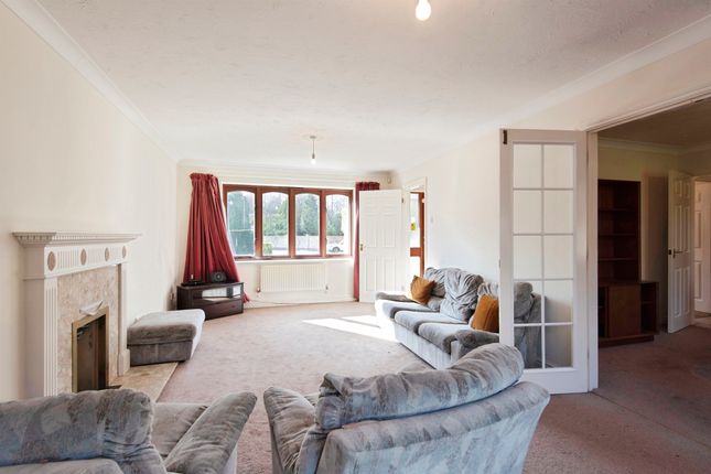 6, Garden End, Royston photo 2