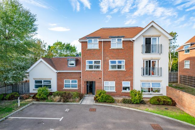 19, Winton Approach, Croxley Green photo 4
