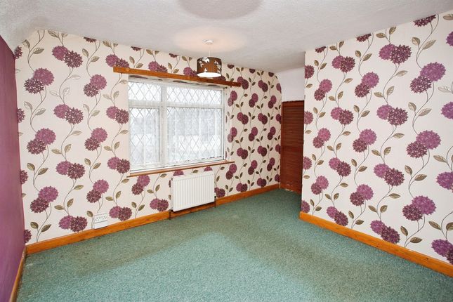 End terrace house for sale in Heron Square, Eastleigh