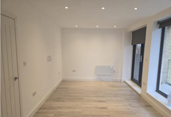 Flat 16, Varis Court, Coulsdon photo 3