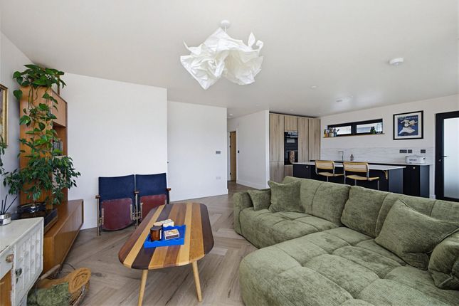 19, Furzehatt Way, Devon photo 4