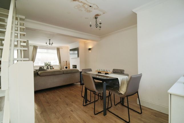 18, High Street, Atherton photo 4